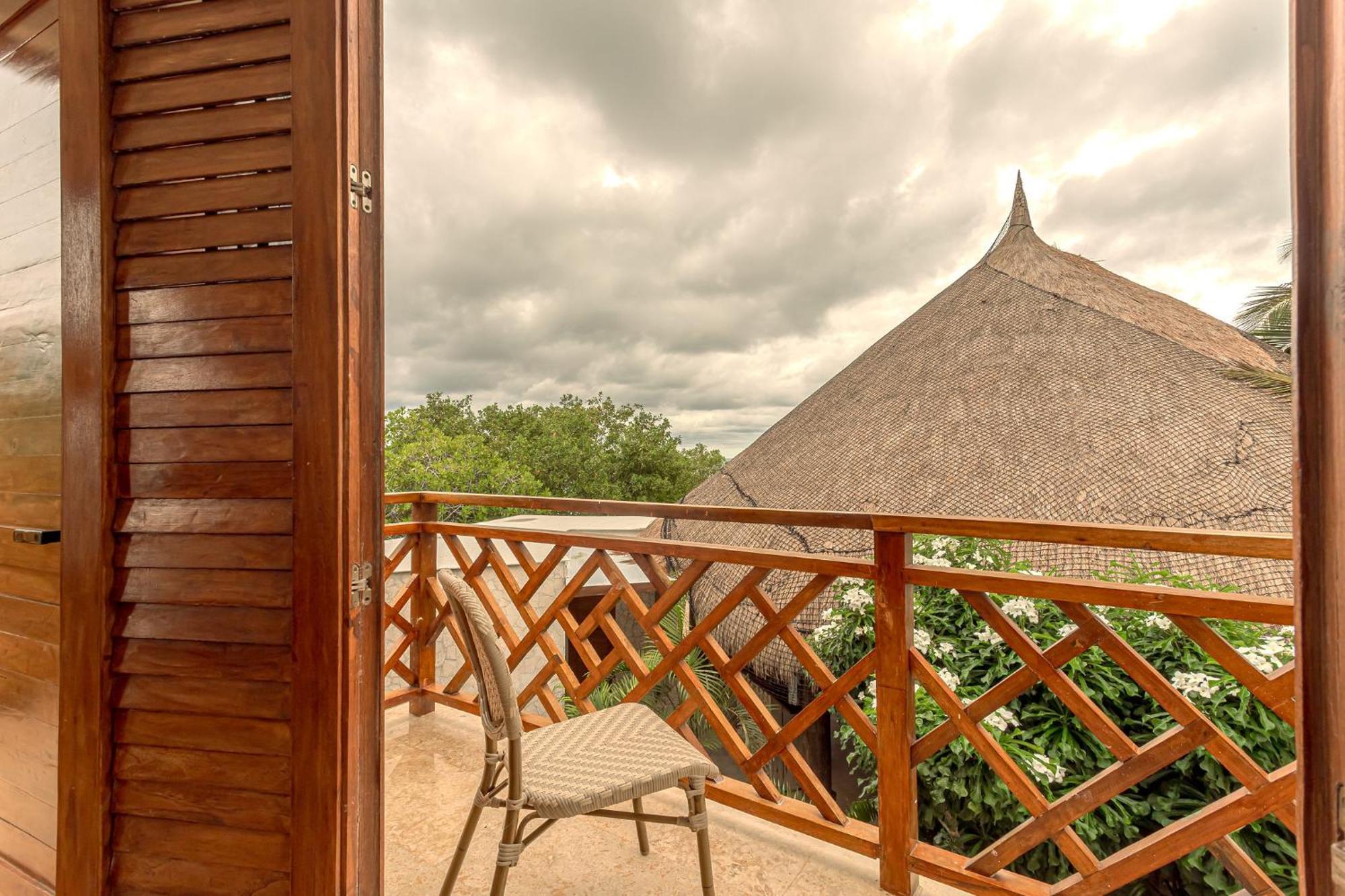 Islawa Soy Local - Isla Privada Hotel Baru Bagian luar foto
