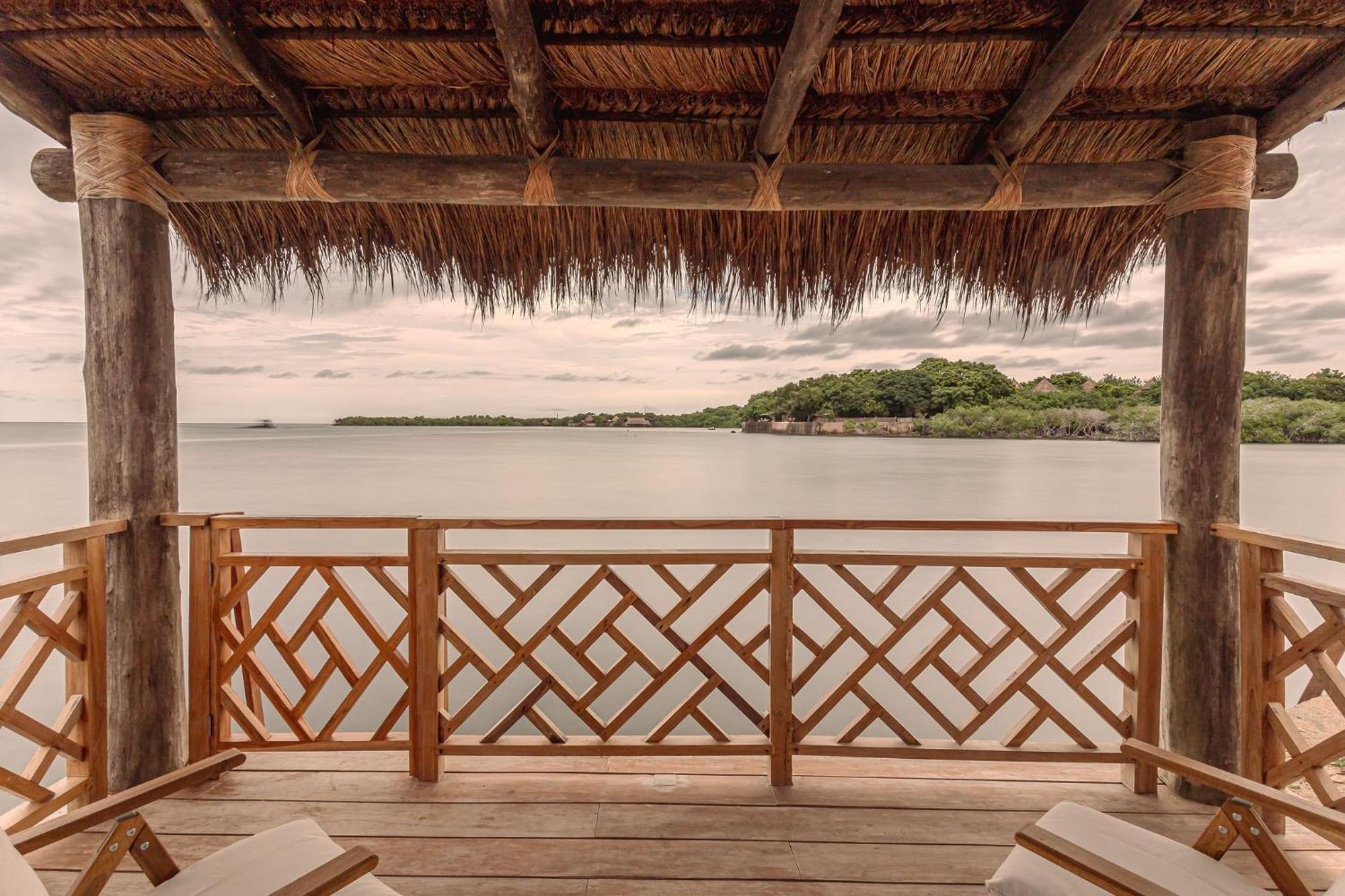Islawa Soy Local - Isla Privada Hotel Baru Bagian luar foto