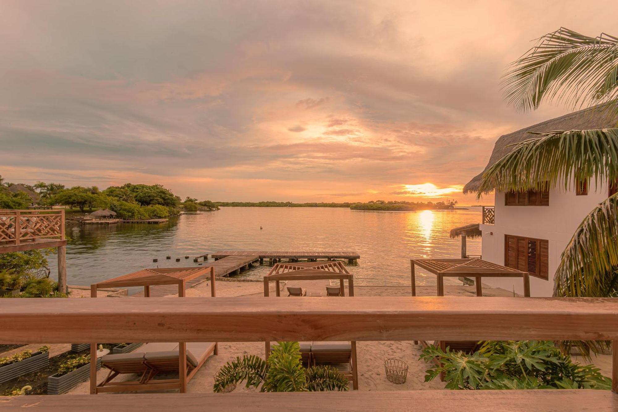 Islawa Soy Local - Isla Privada Hotel Baru Bagian luar foto