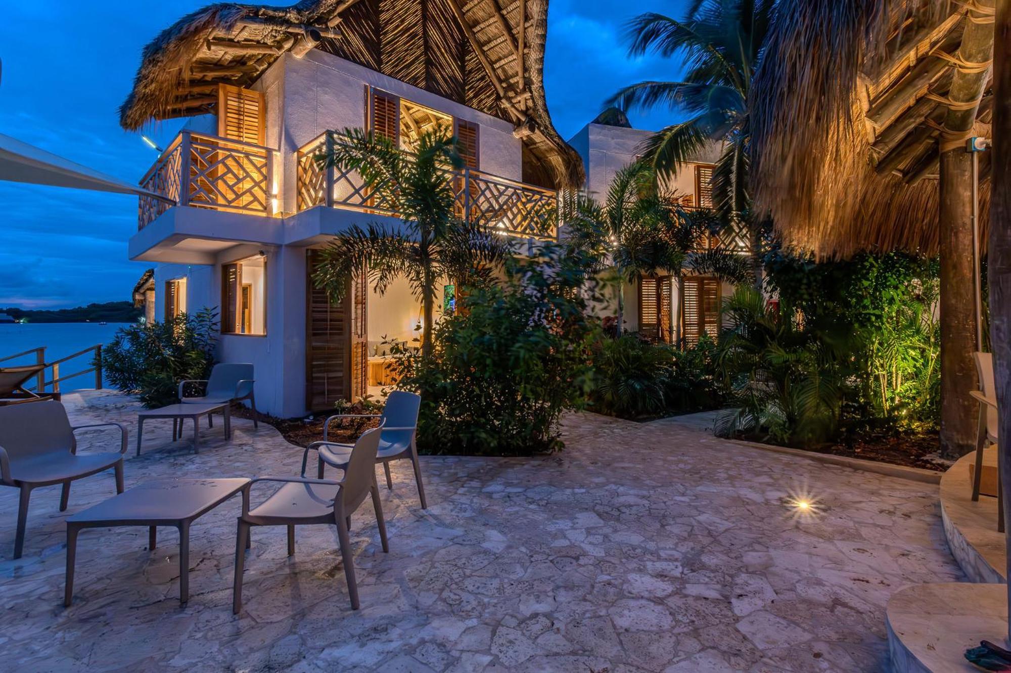 Islawa Soy Local - Isla Privada Hotel Baru Bagian luar foto